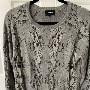 Monrow gray pattern sweater, size small